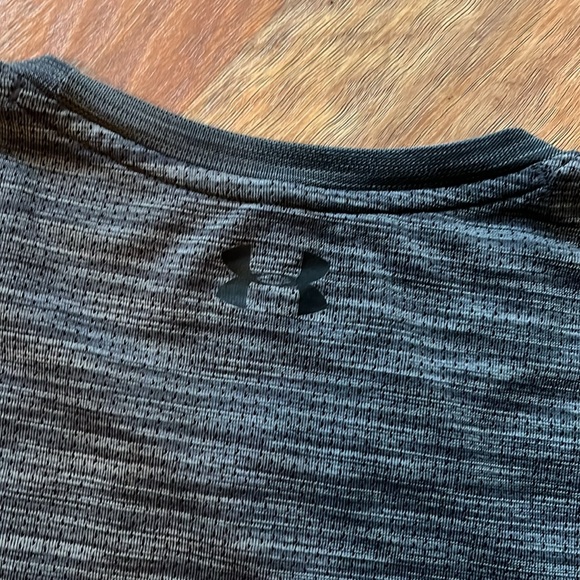 BNWOT under Armour fitted heat gear - Picture 11 of 11